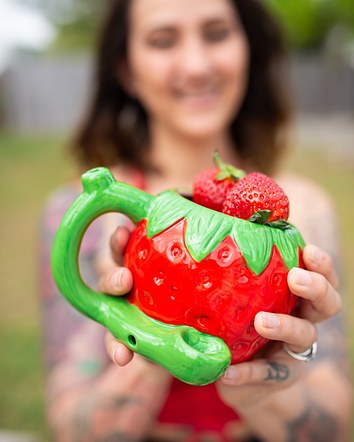 Gifts by Fashioncraft - Strawberry Mug