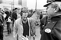 1986 Protest van Saar Boerlage van No Olympics bij bezoek IOC