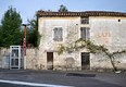 2014 Departement Lot, Midi-Pyrenées, Calamane. Veel oude bewoners en weinig wifi in de Franse campagne. De telefooncel was lang verplicht in de kleine dorpjes. Na 2017 zijn ze weggehaald.