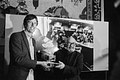 1984 Uitreiking Zilveren Camera door Alexander Pola. Foto Jan van Teeffelen