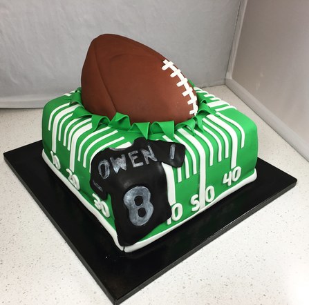Football fan cake. 