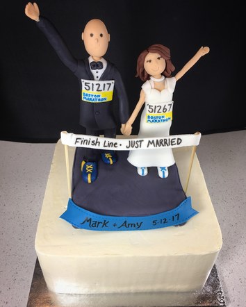 Marathon runners cake topper 