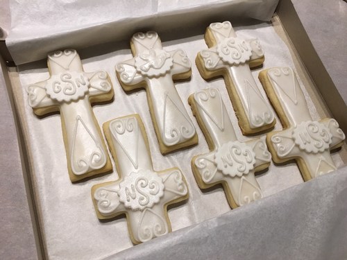 Confirmation cookies with five and monogram 