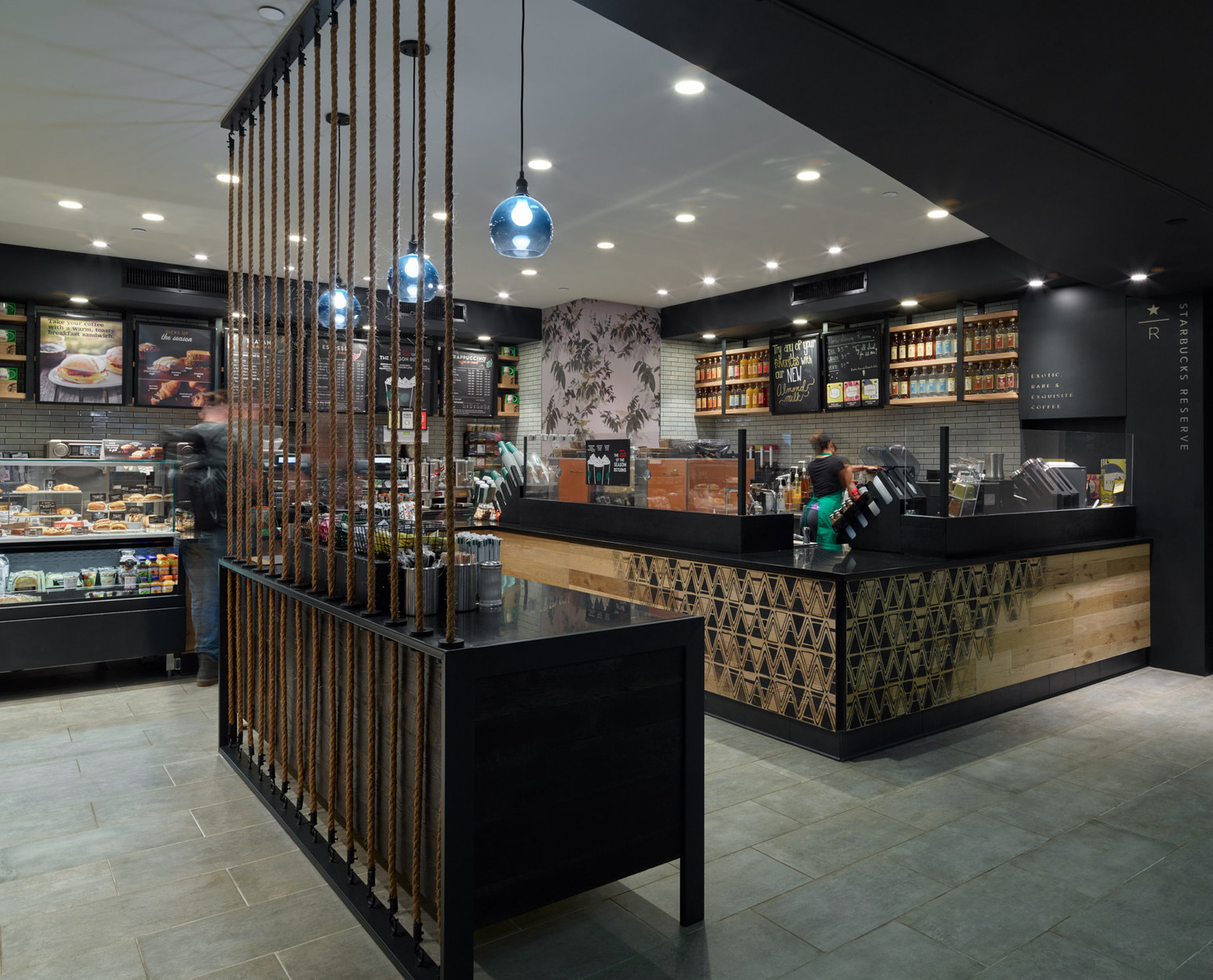 tampa-fl-tpa-concourse-a-starbucks-licensed-store-design