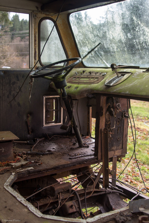 Garage - Oregon - 3 Houses Artworks