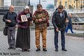 Moscow, prayers before a religious monument