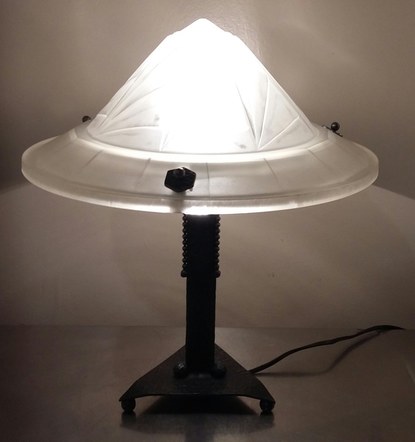 Lampe moderniste Noverdy