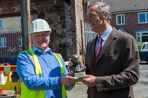 Friends of The Williamson Tunnels presenting the Duke of Westminster with a small bust of Joseph Williamson. 2018