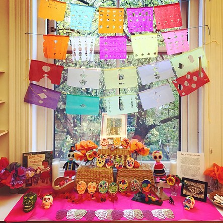 Art and Spanish Integration: Dia De Los Muertos Offrenda 